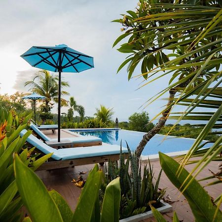 Gara Gara Sea View Hotel Batununggul Exterior photo